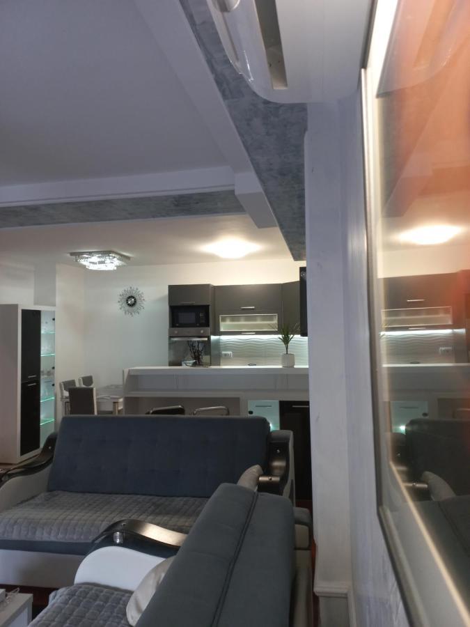 Twins Apartments Cacak Ngoại thất bức ảnh